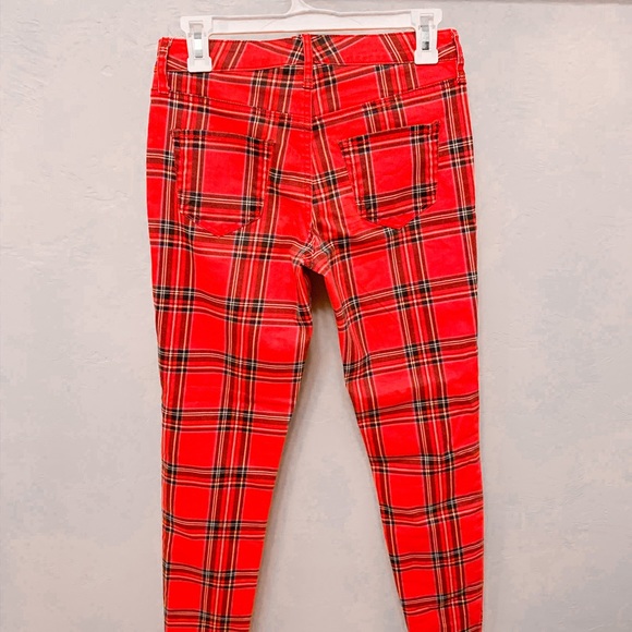 Red plaid pants - Picture 6 of 6